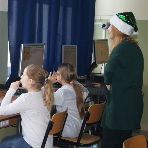 Miniaturka wpisu: Godzina kodowania w Szkole Podstawowej nr 8 w Tarnowie.